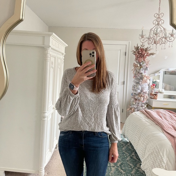 Sweater - Picture 1 of 3